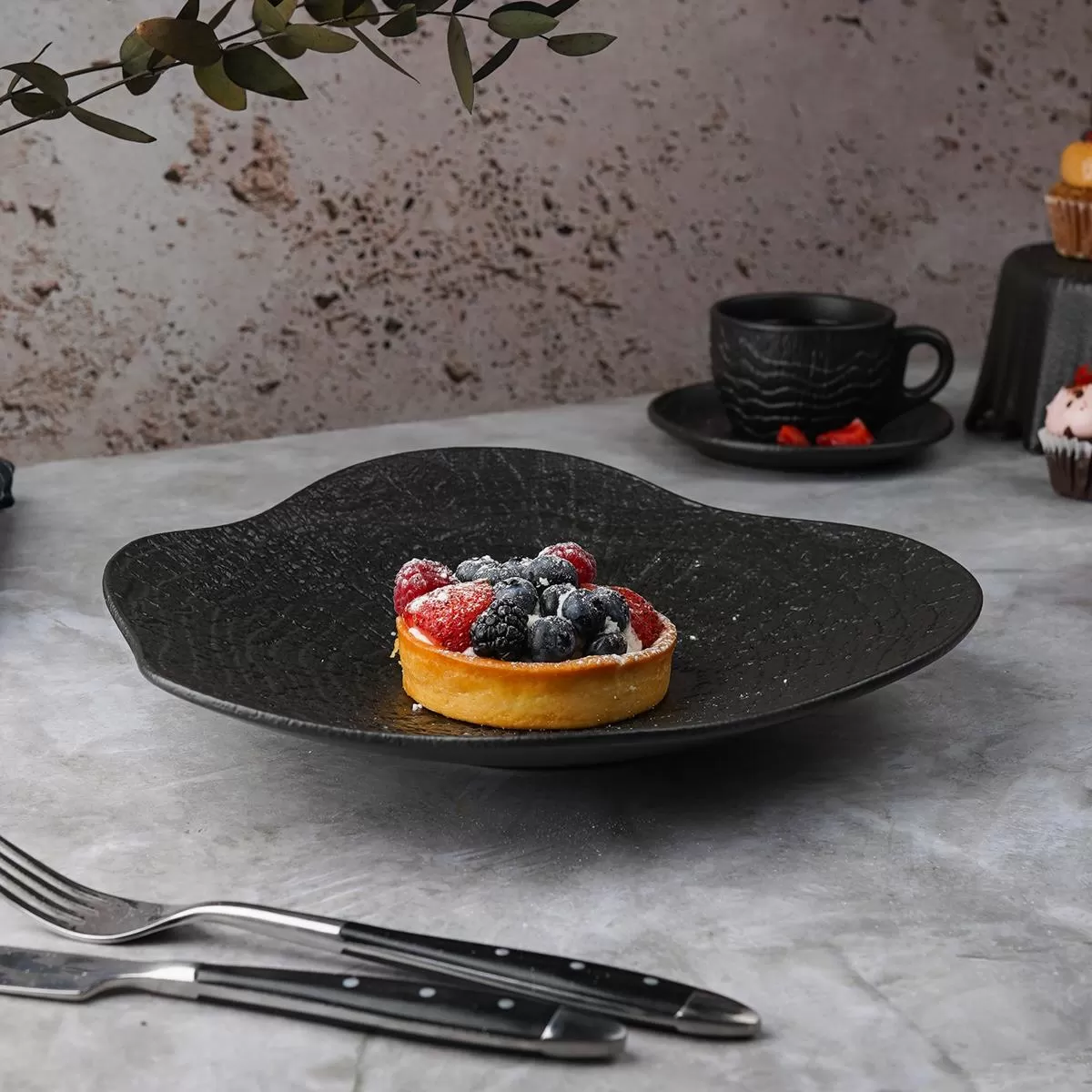 Блюдо для салата d=26 см, h-4.7см , 400 мл, серия "Black Raw Wood" P.L. — ProffCuisine
