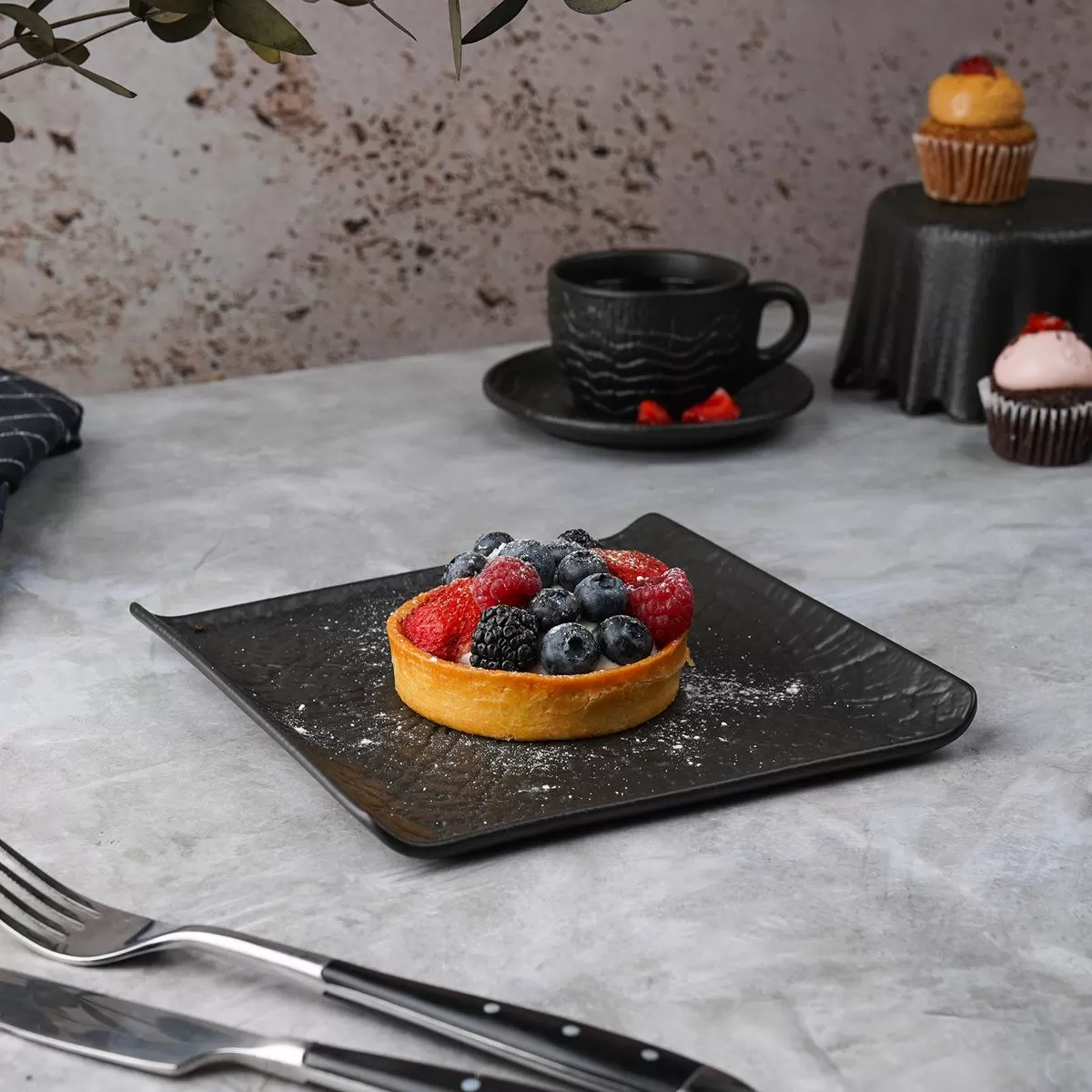 Блюдо квадратное 17,5*17,5 см, серия "Black Raw Wood" P.L. — ProffCuisine