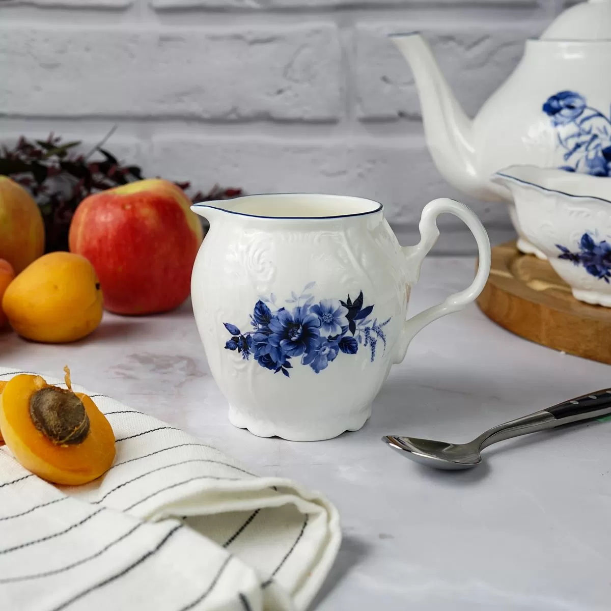 Молочник 260мл, коллекция "Blue Flower" P.L. Proff Cuisine