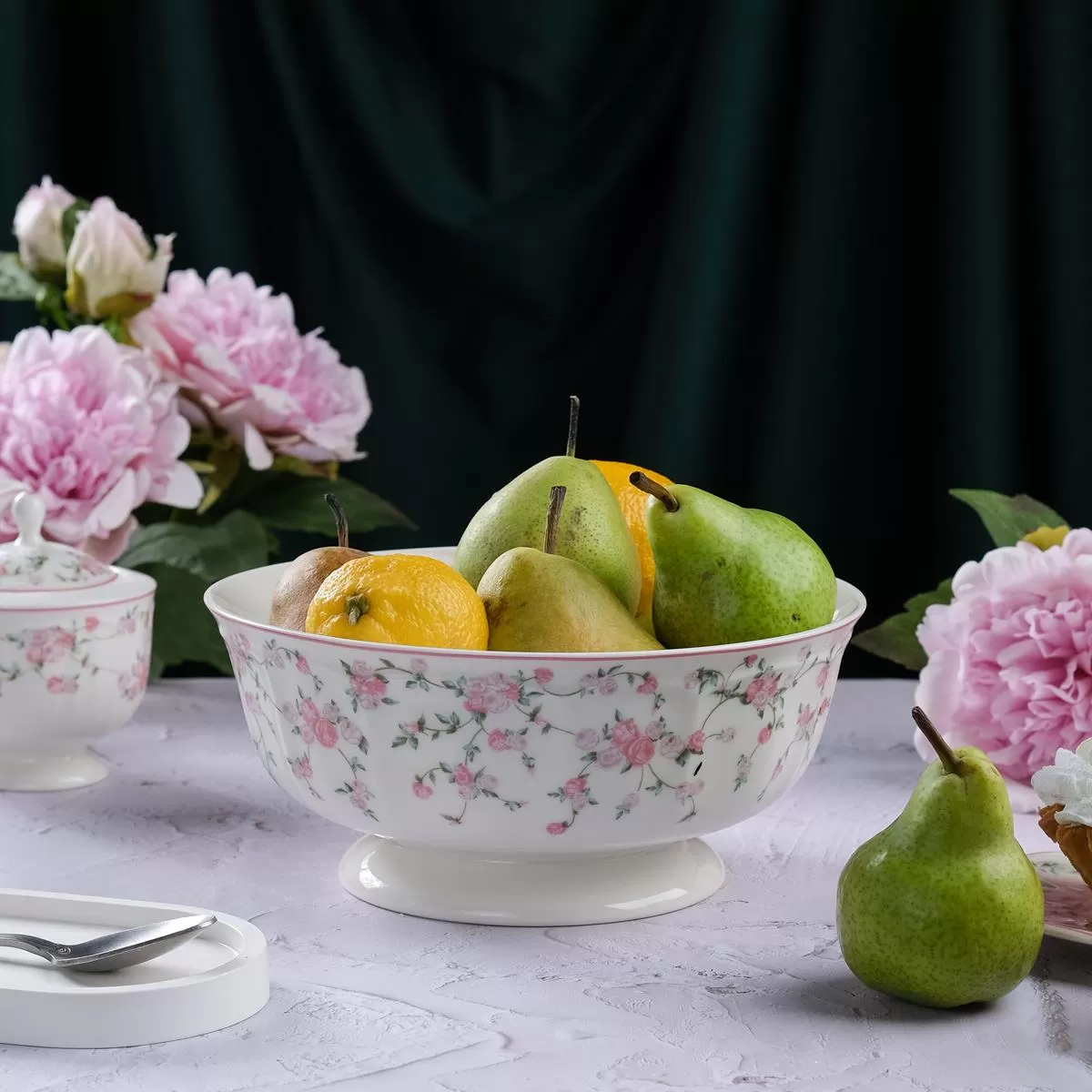 Салатник d=21 cм, 1,6 л, фарфор "NOBLE" серия "Retro Ritz-La Vie En Rose"
