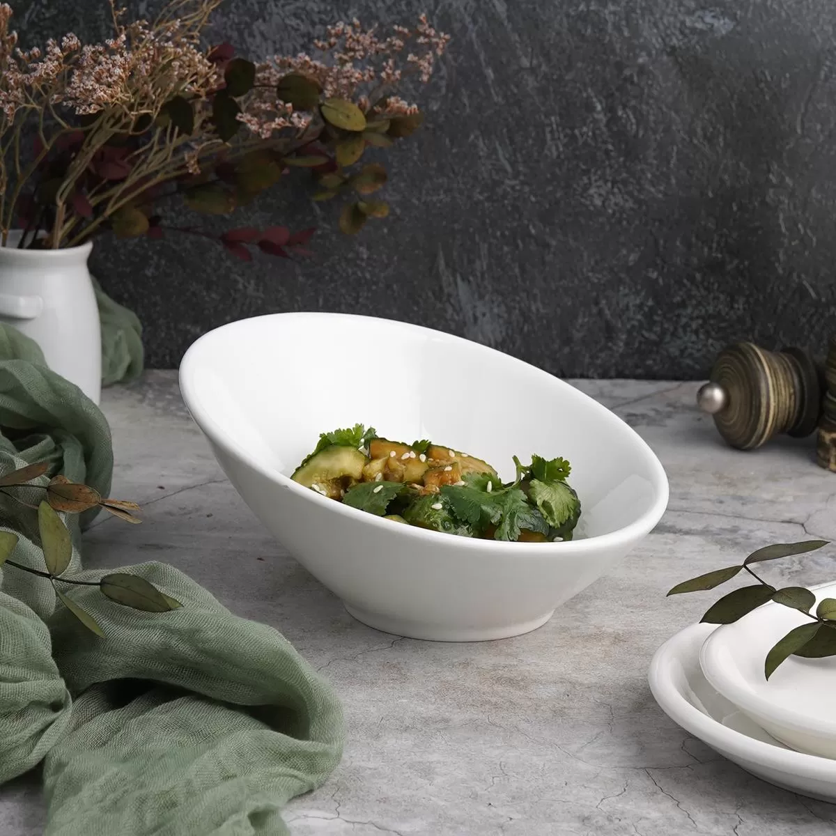 Салатник скошенный 200 мл, 17,5 см, P.L. Proff Cuisine