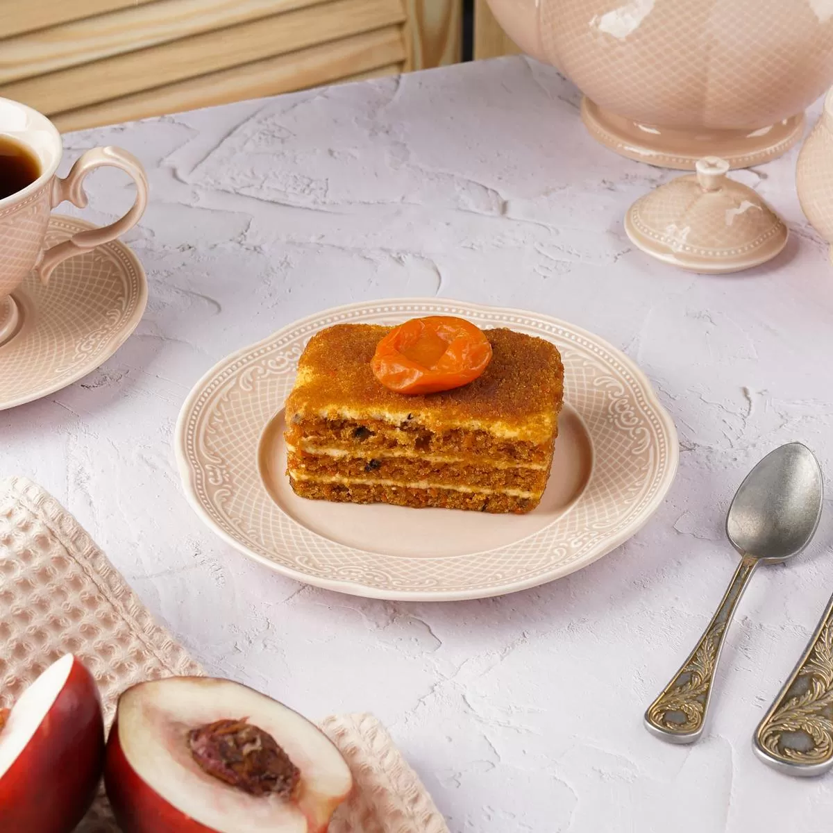 Тарелка 18 см, фарфор,серия "Aristocrat-Peach Tea", Noble