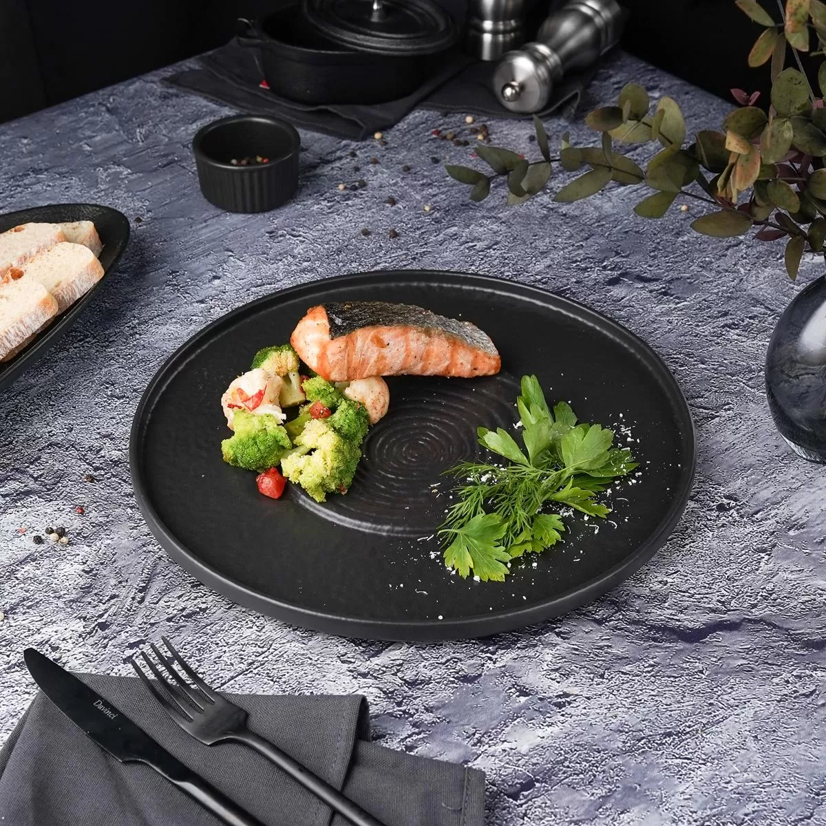 Блюдо Black Raw Steller для подачи d=30 см, h=2 см, P.L. Proff Cuisine