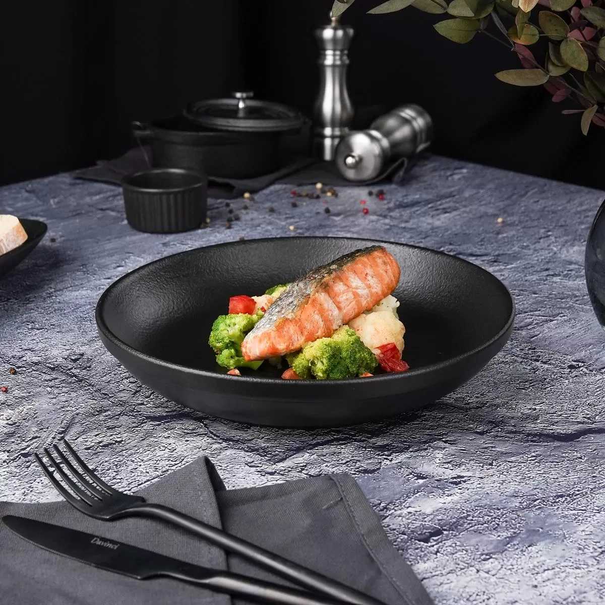 Салатник Black Raw Stellar 23,5*4,5 см, P.L. Proff Cuisine