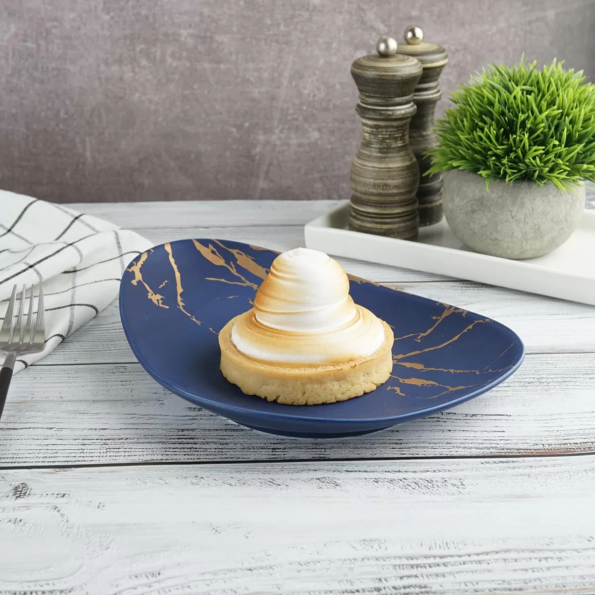 Тарелка Blue Gold 24,5*18 см, P.L. Proff Cuisine
