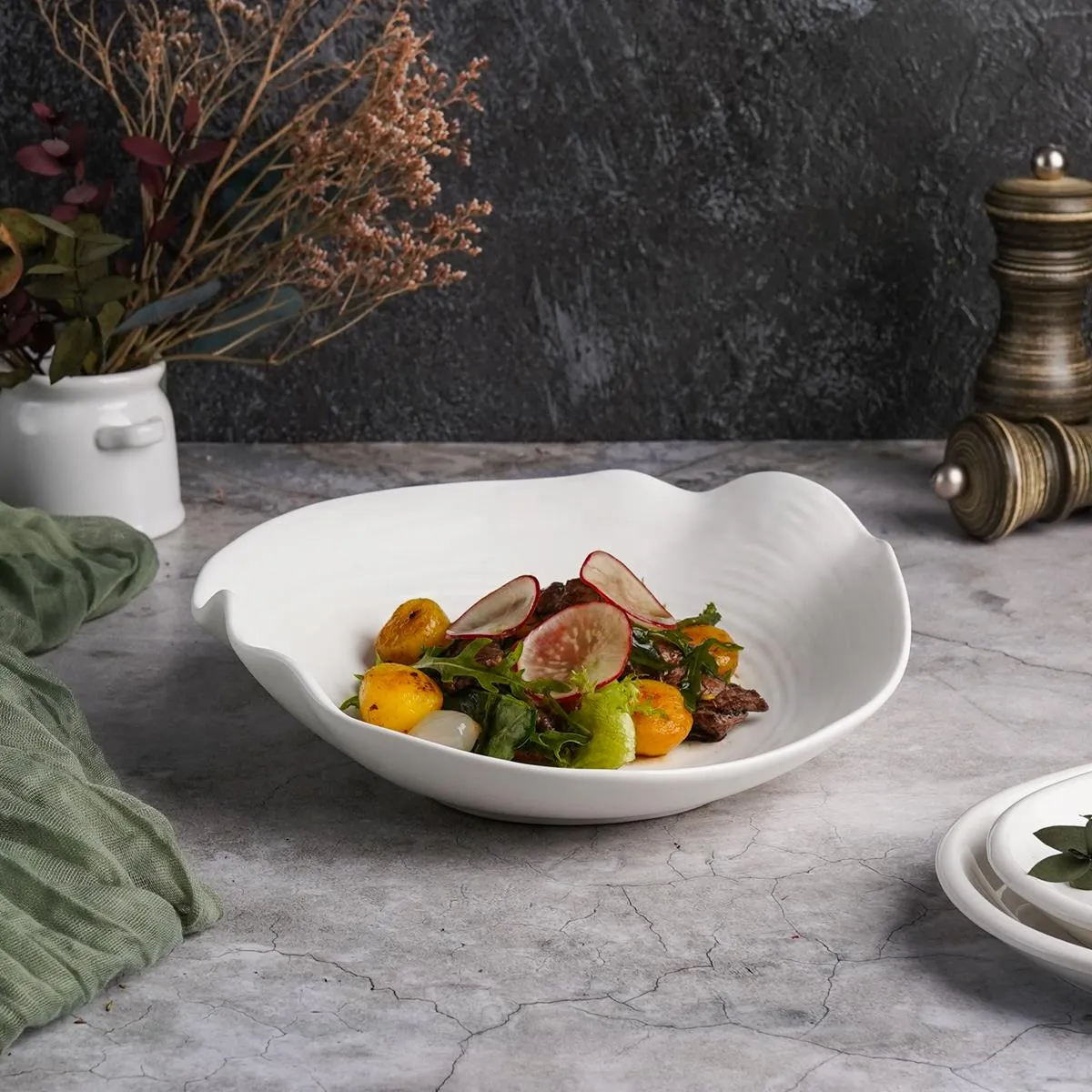Тарелка глубокая/салатник 350 мл, 20*22 см, P.L. Proff Cuisine