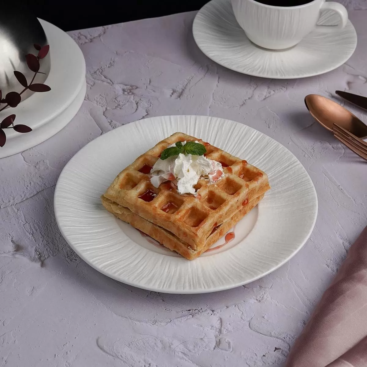 Тарелка мелкая d=21см, h=2.4см, фарфор,серия "Frost White Moon", P.L. — Proff Cuisine