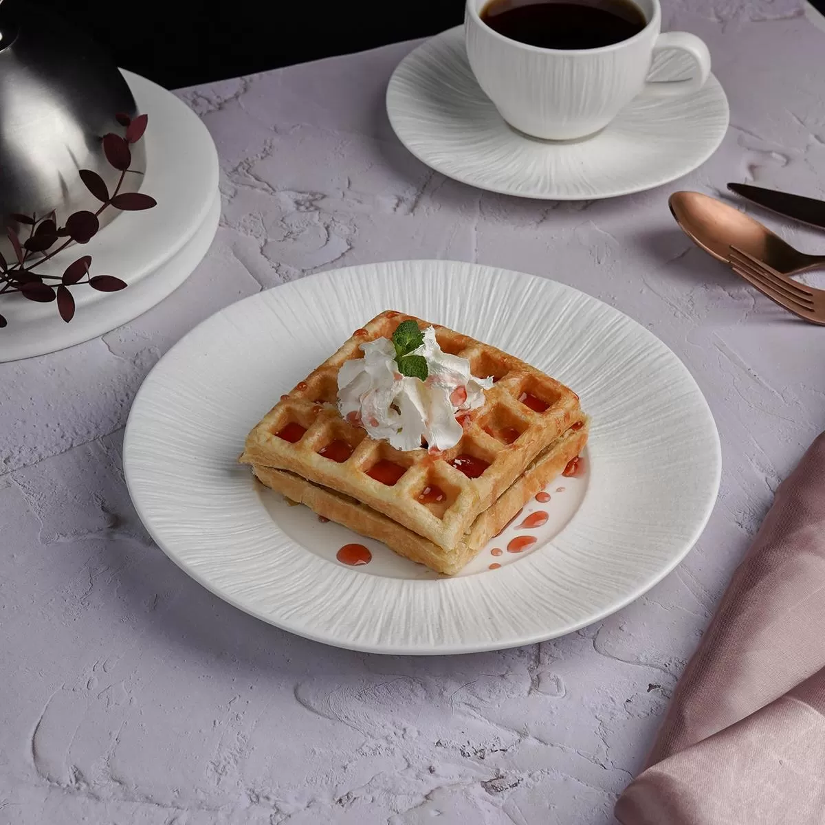 Тарелка мелкая d=22,5см, h=2.7 см, фарфор,серия "Frost White Moon", P.L. — Proff Cuisine