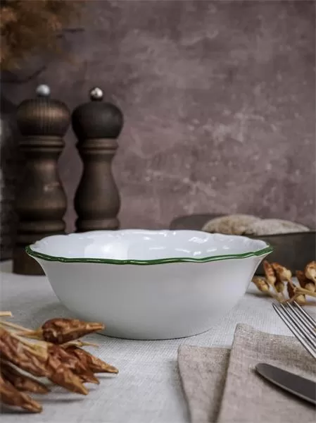 Салатник 15 см, кант зелёный