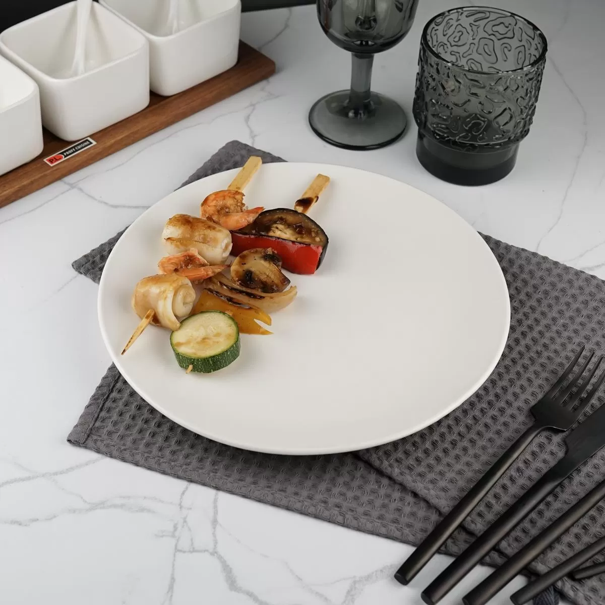 Тарелка гладкая без борта 25,5 см, P.L. Proff Cuisine