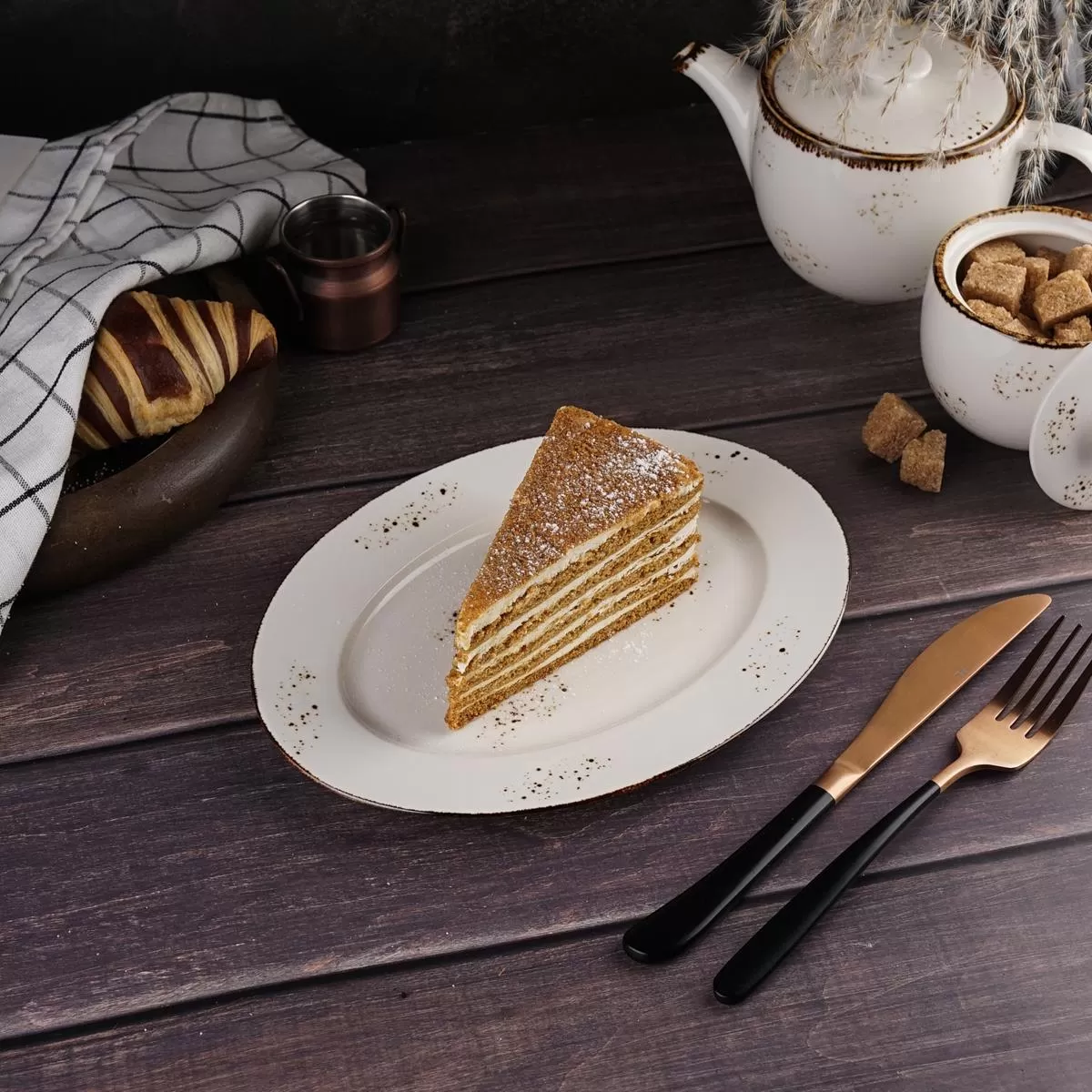 Блюдо овальное 24*17,5 см, фарфор "NOBLE" серия "Grace"