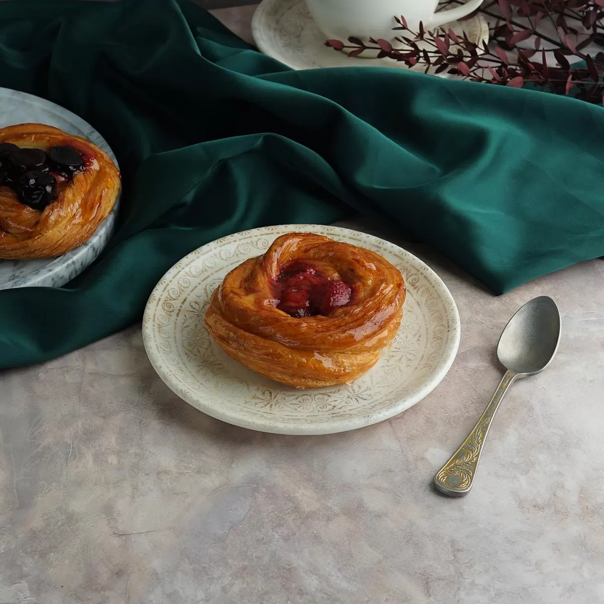 Тарелка мелкая d=17 см,фарфор,серия "ANTICO" By Bone