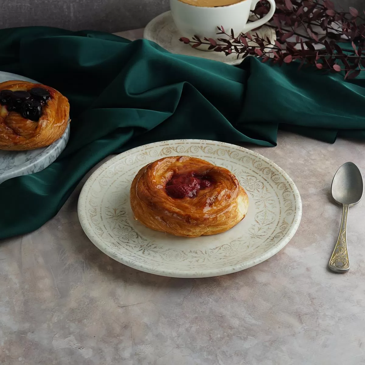 Тарелка мелкая d=21 см,фарфор,серия "ANTICO" By Bone