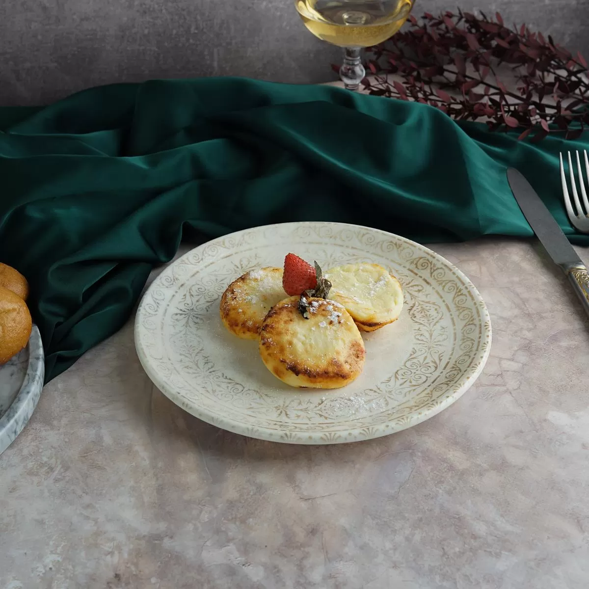 Тарелка мелкая d=23 см,фарфор,серия "ANTICO" By Bone